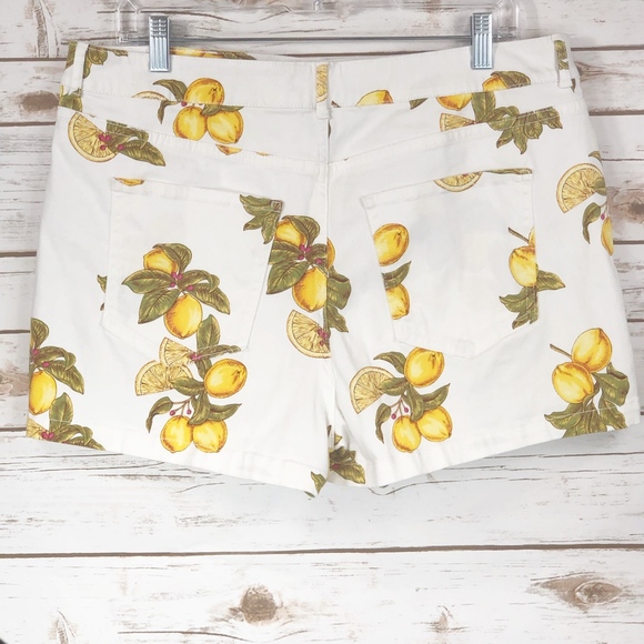 Forever 21 Lemon White Shorts Size 14 - Picture 3 of 5
